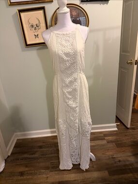 Skies Are Blue Ivory Crochet-Panel Maxi Dress